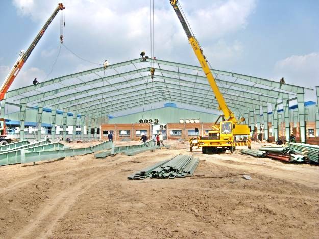 thi-cong-xay-dung-nha-xuong